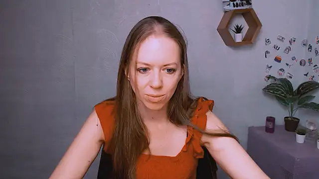 Snapshot of GloriaSi_ chatting on 10/08/25, 10:50 GloriaSi online show from 10/08/25, 10:50