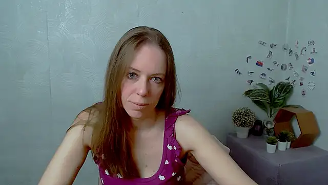 Snapshot of GloriaSi_ chatting on 05/06/26, 02:48 GloriaSi online show from 05/06/26, 02:48