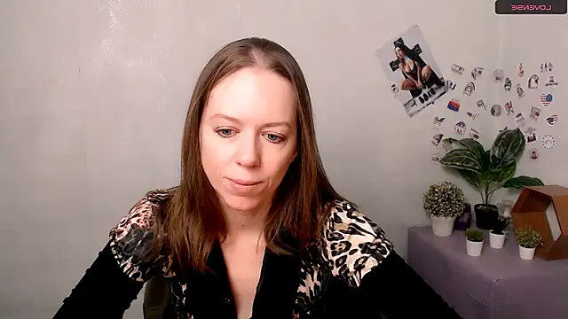 GloriaSi  online show from 12/05/25, 05:28