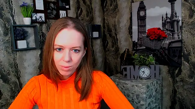 GloriaSi  online show from 11/30/25, 10:05