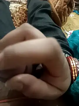 Snapshot of Bhabhi_desi12 chatting on 03/06/25, 07:47 Bhabhi desi12 online show from 03/06/25, 07:47