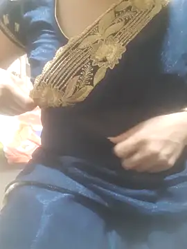 Snapshot of Bhabhi_desi12 chatting on 09/10/25, 04:06 Bhabhi desi12 online show from 09/10/25, 04:06