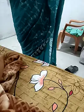 Snapshot of Bhabhi_desi12 chatting on 03/06/25, 04:28 Bhabhi desi12 online show from 03/06/25, 04:28