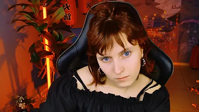 Snapshot of LolaAsmus chatting on 03/10/25, 03:09 LolaAsmus online show from 03/10/25, 03:09