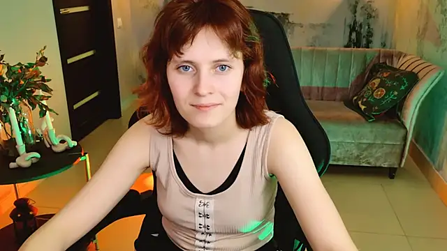 Snapshot of LolaAsmus chatting on 03/12/25, 11:21 LolaAsmus online show from 03/12/25, 11:21