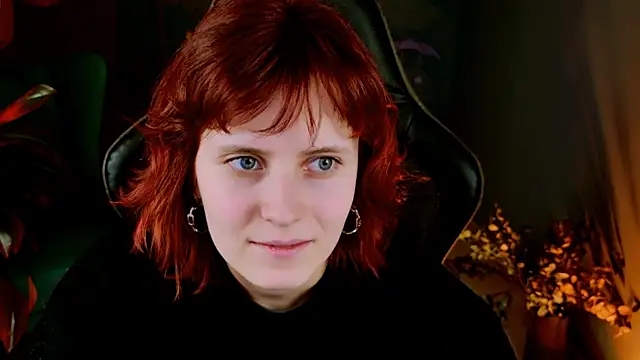 Snapshot of LolaAsmus chatting on 03/11/25, 08:19 LolaAsmus online show from 03/11/25, 08:19