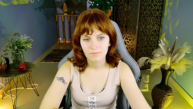 Snapshot of LolaAsmus chatting on 09/24/25, 05:14 LolaAsmus online show from 09/24/25, 05:14