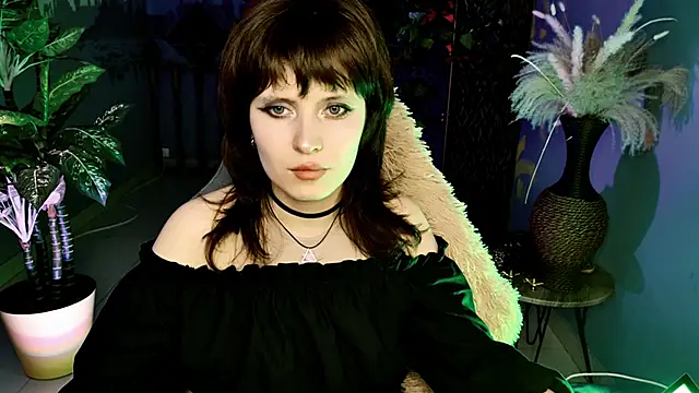 LolaAsmus online show from 04/13/26, 09:24