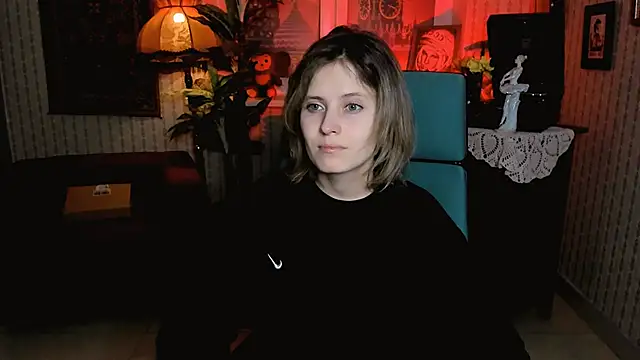Snapshot of LolaAsmus chatting on 02/26/25, 01:11 LolaAsmus online show from 02/26/25, 01:11