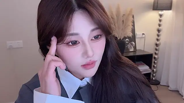 Strawberrybabyy1 online show from 11/19/25, 01:33