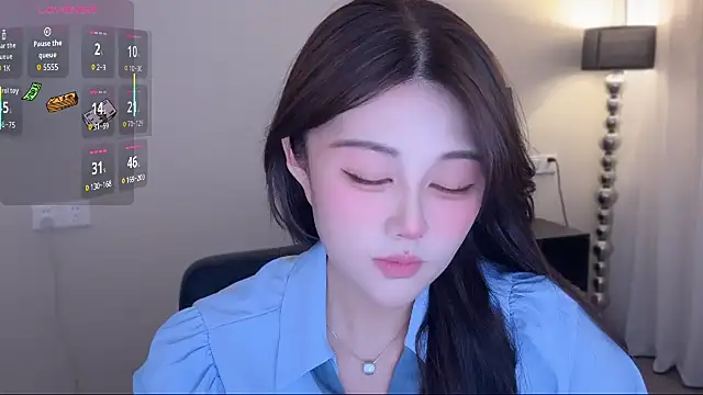 Strawberrybabyy1 online show from 11/05/25, 02:53