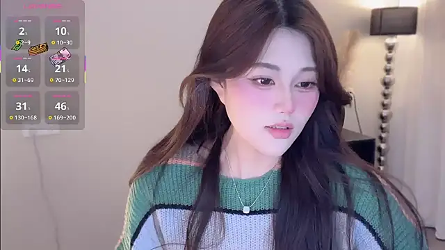 Strawberrybabyy1 online show from 10/22/25, 03:00