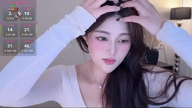 Strawberrybabyy1 online show from 10/29/25, 03:55