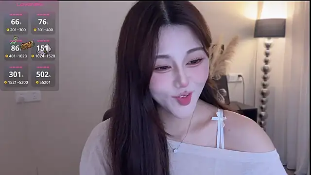 Strawberrybabyy1 online show from 12/18/25, 08:45