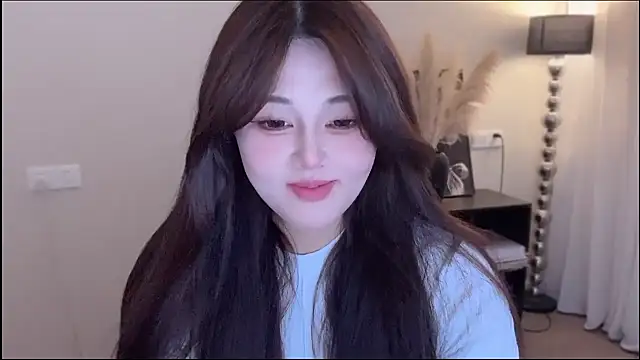 Strawberrybabyy1 online show from 11/30/25, 03:46