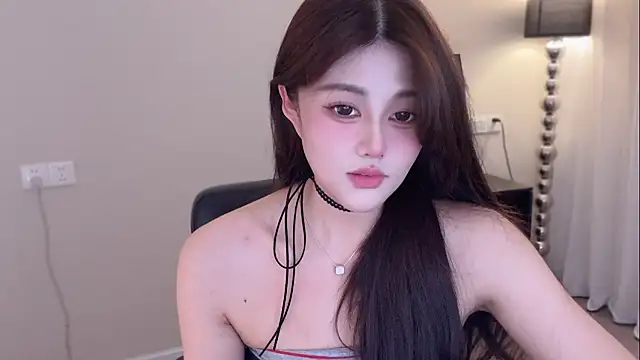 Strawberrybabyy1 online show from 11/08/25, 04:32