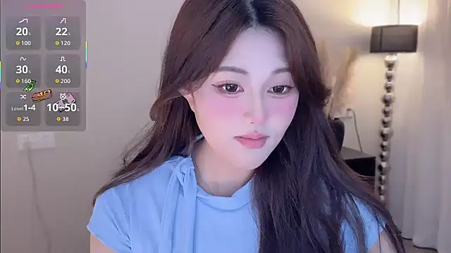 Strawberrybabyy1 online show from 10/21/25, 03:33