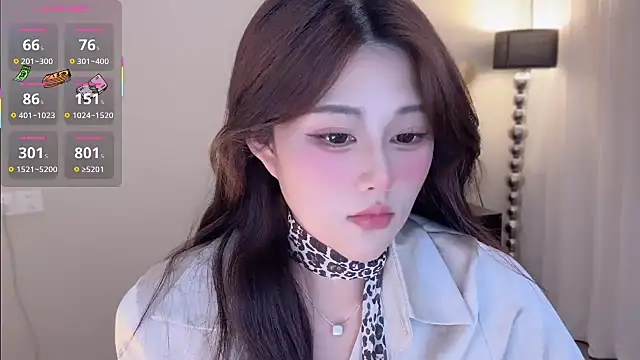 Strawberrybabyy1 online show from 10/20/25, 11:22