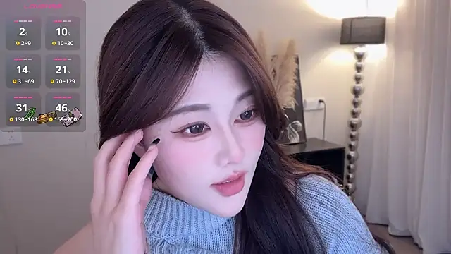 Strawberrybabyy1 online show from 11/18/25, 11:46