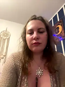 Snapshot of Yanacool007 chatting on 11/21/25, 01:43 Yanacool007 online show from 11/21/25, 01:43