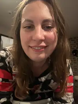 Snapshot of Yanacool007 chatting on 11/22/25, 06:29 Yanacool007 online show from 11/22/25, 06:29