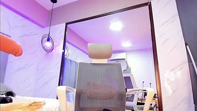 alhana miller online show from 02/21/25, 07:54