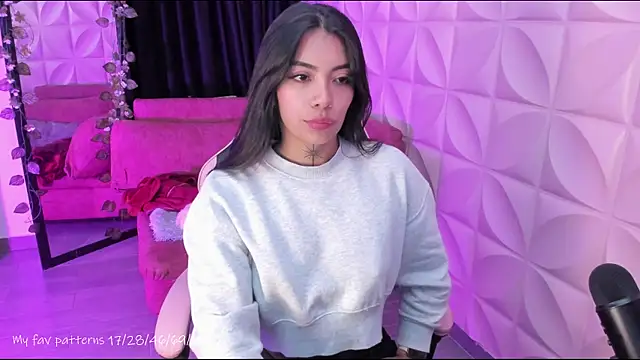 NattGomez online show from 11/11/25, 01:44