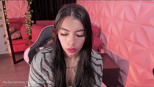 NattGomez online show from 06/25/26, 01:36