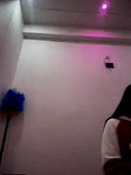 Snapshot of DiyAsingHh chatting on 11/28/25, 11:49 DiyAsingHh online show from 11/28/25, 11:49