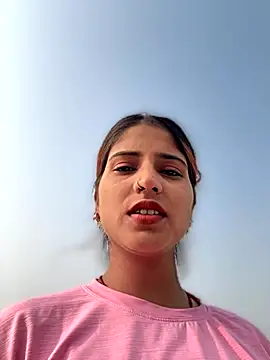 Snapshot of DiyAsingHh chatting on 11/04/25, 03:10 DiyAsingHh online show from 11/04/25, 03:10