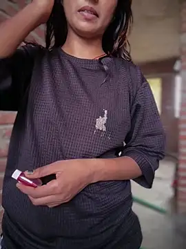 Snapshot of DiyAsingHh chatting on 04/04/26, 01:12 DiyAsingHh online show from 04/04/26, 01:12