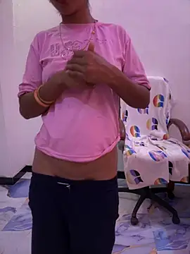 Snapshot of DiyAsingHh chatting on 10/19/25, 09:28 DiyAsingHh online show from 10/19/25, 09:28