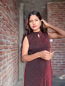 Snapshot of DiyAsingHh chatting on 11/15/25, 03:32 DiyAsingHh online show from 11/15/25, 03:32