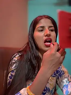 Snapshot of DiyAsingHh chatting on 03/18/25, 06:50 DiyAsingHh online show from 03/18/25, 06:50