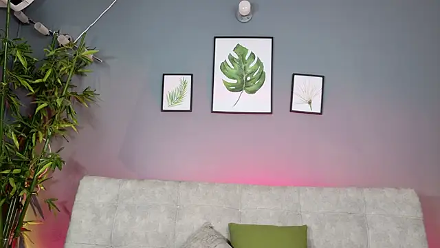 Snapshot of miaa_lux chatting on 02/07/26, 04:26 miaa lux online show from 02/07/26, 04:26