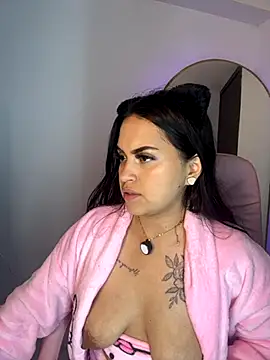 Snapshot of playsecrets chatting on 10/24/25, 12:37 playsecrets online show from 10/24/25, 12:37