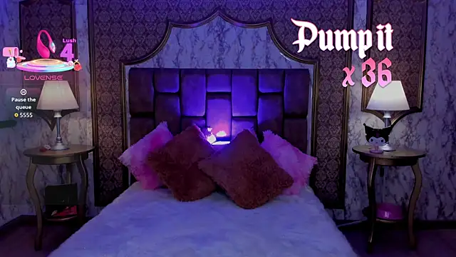 SoffiQueen online show from 09/18/25, 08:01