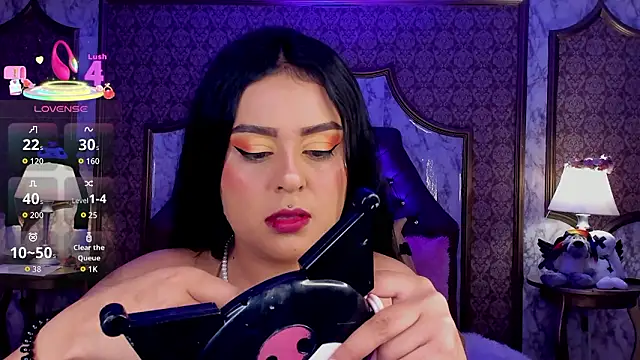 SoffiQueen online show from 03/12/26, 02:10