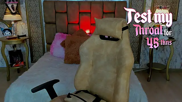 SoffiQueen online show from 10/18/25, 07:49