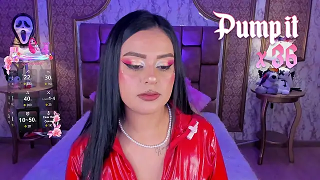 SoffiQueen online show from 11/06/25, 05:28