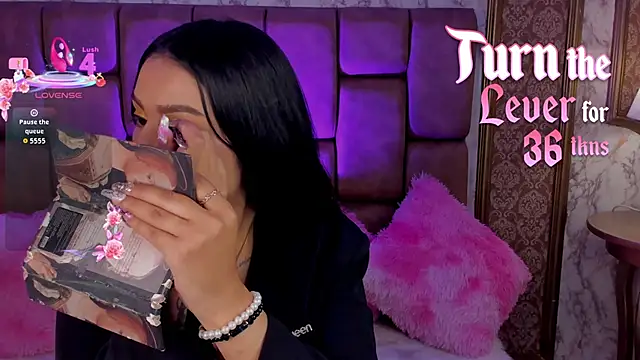 SoffiQueen online show from 09/23/25, 01:07