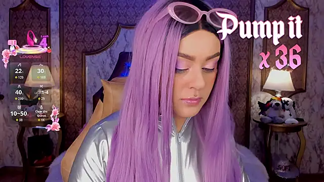 SoffiQueen online show from 02/11/26, 01:55