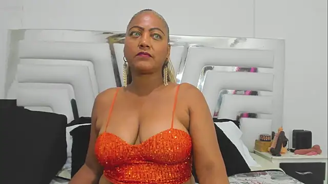 SaraaJhons online show from 11/29/25, 07:58