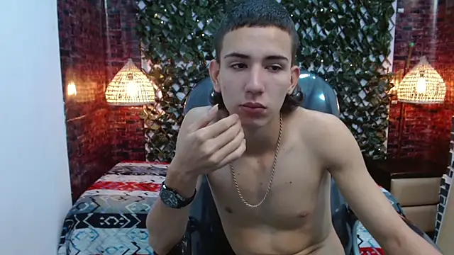 Snapshot of JackSwan18 chatting on 01/18/25, 12:57 JackSwan18 online show from 01/18/25, 12:57