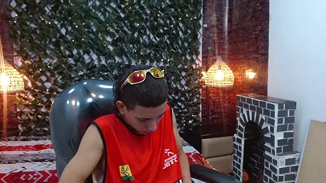 Snapshot of JackSwan18 chatting on 01/13/25, 12:56 JackSwan18 online show from 01/13/25, 12:56