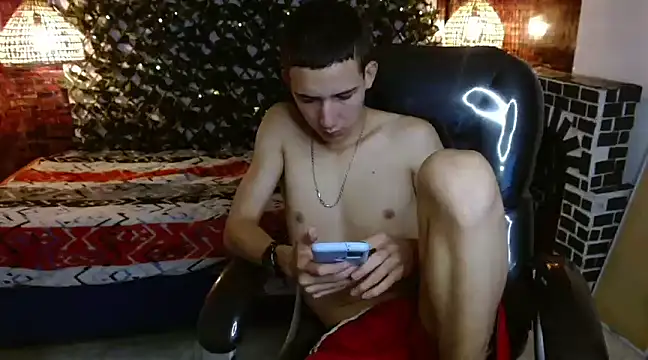 Snapshot of JackSwan18 chatting on 01/14/25, 04:08 JackSwan18 online show from 01/14/25, 04:08