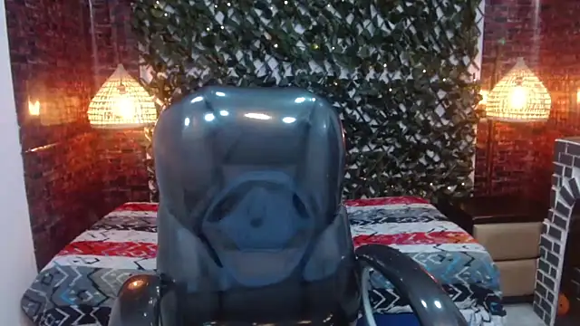 Snapshot of JackSwan18 chatting on 01/09/25, 12:30 JackSwan18 online show from 01/09/25, 12:30