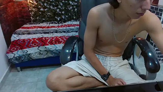 Snapshot of JackSwan18 chatting on 01/17/25, 04:15 JackSwan18 online show from 01/17/25, 04:15