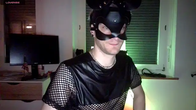 Snapshot of Angelbunn chatting on 02/23/25, 03:24 Angelbunn online show from 02/23/25, 03:24