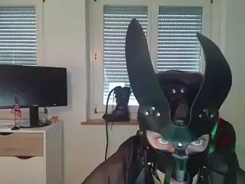 Snapshot of Angelbunn chatting on 01/19/25, 01:01 Angelbunn online show from 01/19/25, 01:01